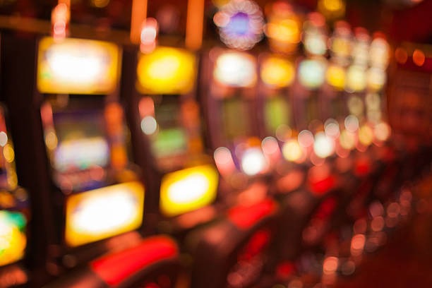 hoki108 live roulette table with professional dealer and real-time broadcast